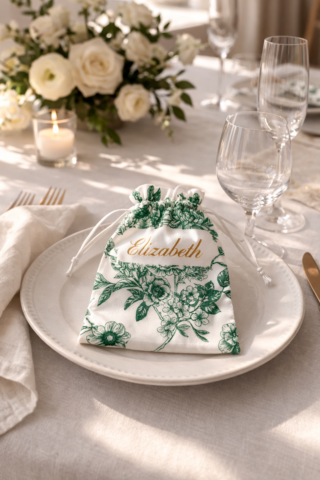 The Éclat Satin Keepsake- Emerald
