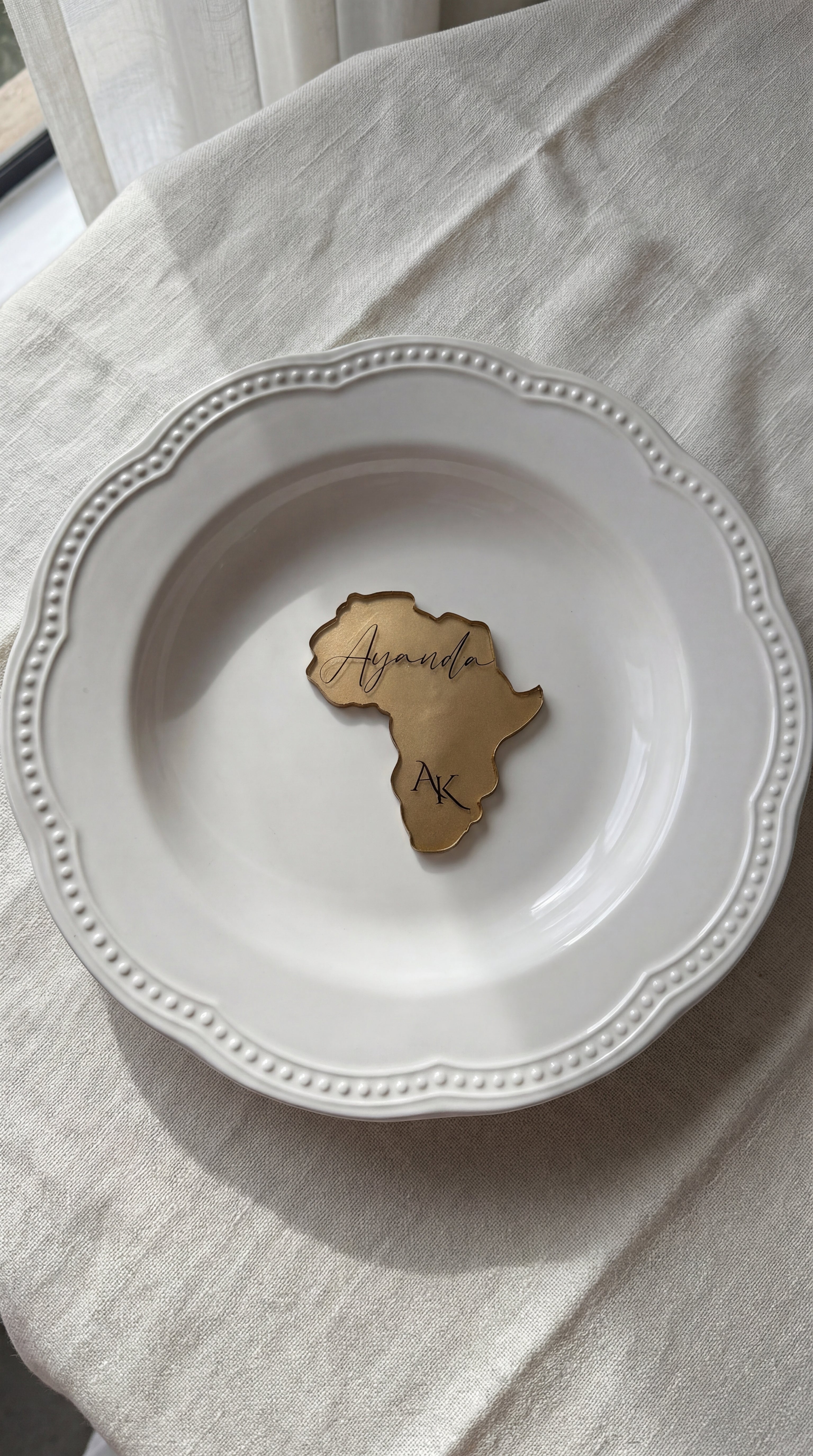 The Heirloom Silhouette Place Card - Pure Gold